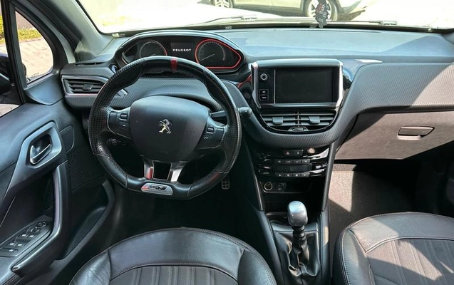 imagem-https://www.socarrao.com.br/sc-vehicle-images-prod/4188642/1790686995877-7783582_9_B_0d427a3221.jpeg