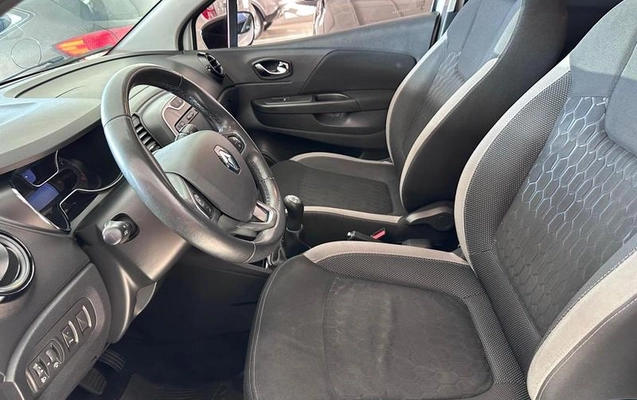 imagem-https://www.socarrao.com.br/sc-vehicle-images-prod/4188933/1790687494508-7930357_8_B_06bb57107e.jpeg