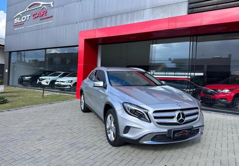 Mercedes-Benz GLA 200 2017 Prata — foto 1 de 3