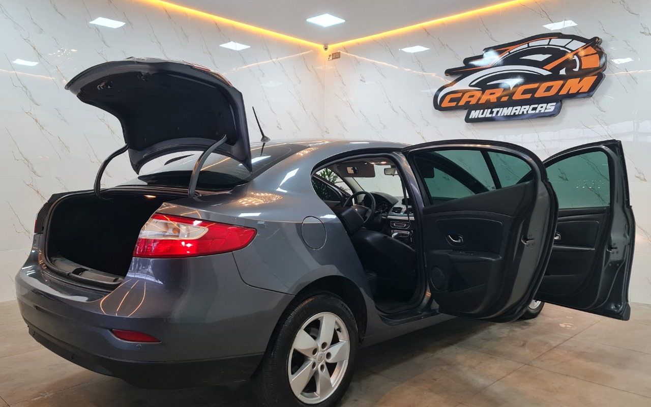 imagem-https://www.socarrao.com.br/sc-vehicle-images-prod/4188966/1790687700079-MTIgKDYpLmpwZw.jpg