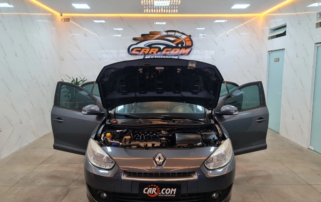 imagem-https://www.socarrao.com.br/sc-vehicle-images-prod/4188966/1790687700697-MTYgKDQpLmpwZw.jpg