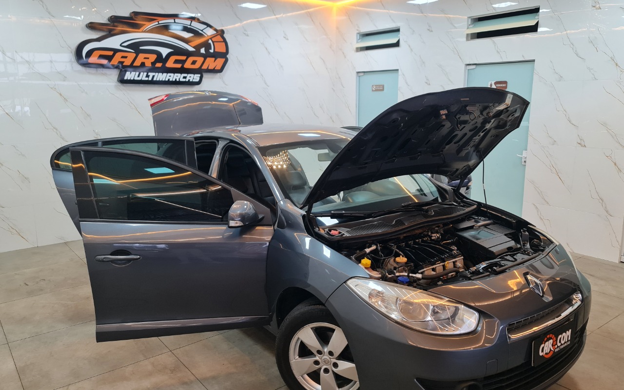 imagem-https://www.socarrao.com.br/sc-vehicle-images-prod/4188966/1790687700835-MTcgKDUpLmpwZw.jpg