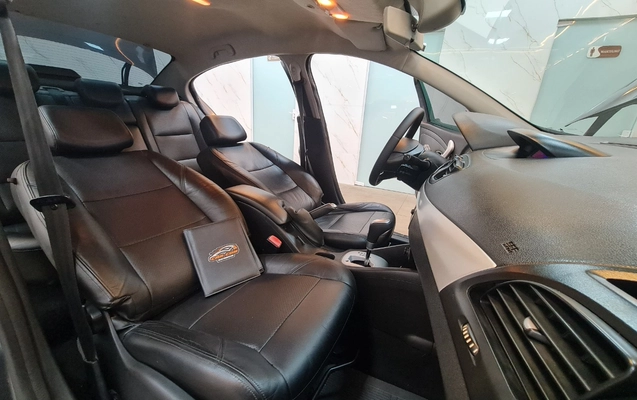 imagem-https://www.socarrao.com.br/sc-vehicle-images-prod/4188966/1790687701322-MjAyNjA5MjhfMTQ1NDI3LmpwZw.jpg