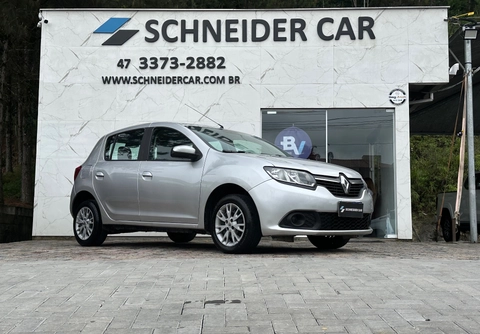 Renault Sandero 2018 Prata — foto 1 de 3