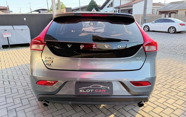 imagem-https://www.socarrao.com.br/sc-vehicle-images-prod/4189013/1790687784404-8447011_1_B_41c203b42a.jpeg