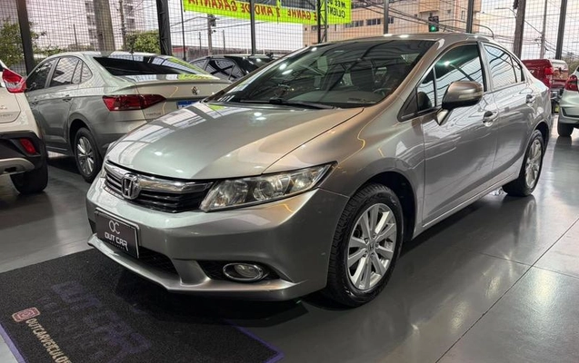 imagem-https://www.socarrao.com.br/sc-vehicle-images-prod/4189369/1790954488550-8502982_10_B_c6f2b14676.jpeg