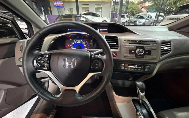 imagem-https://www.socarrao.com.br/sc-vehicle-images-prod/4189369/1790954488564-8502982_10_B_94a9929be1.jpeg