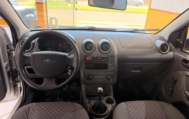imagem-https://www.socarrao.com.br/sc-vehicle-images-prod/4189370/1790688576402-8448938_22_B_76399f5061.jpeg