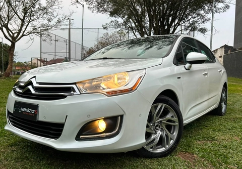 Citroën C4 Lounge 2015 Branco — foto 1 de 3