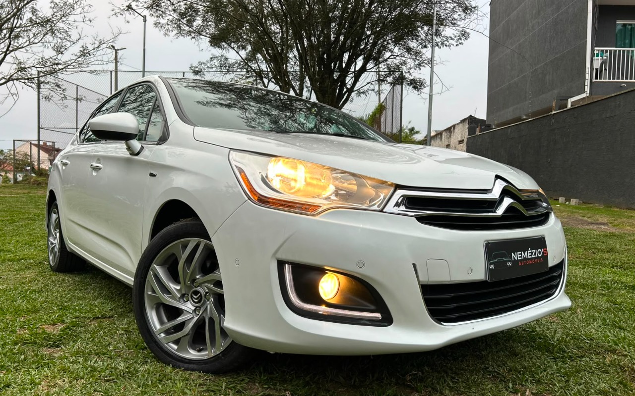 imagem-https://www.socarrao.com.br/sc-vehicle-images-prod/4189474/1790688737263-V2hhdHNBcHAgSW1hZ2UgMjAyNi0wOS0yOSBhdCAxMC4yNC40MCAoMSkuanBlZw.jpeg