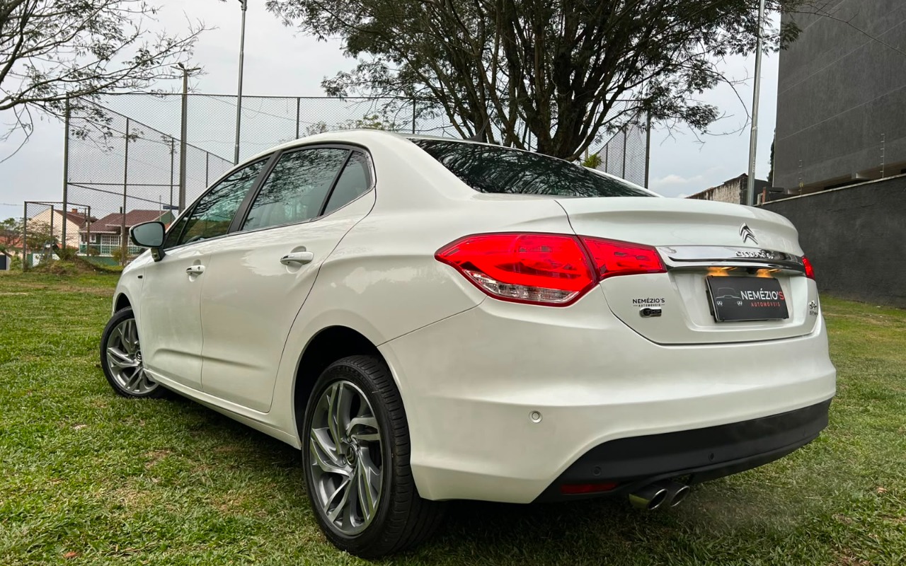 imagem-https://www.socarrao.com.br/sc-vehicle-images-prod/4189474/1790688737316-V2hhdHNBcHAgSW1hZ2UgMjAyNi0wOS0yOSBhdCAxMC4yNC40MCAoMykuanBlZw.jpeg