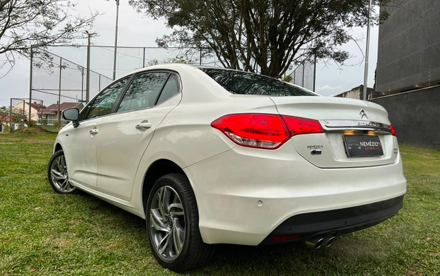 imagem-https://www.socarrao.com.br/sc-vehicle-images-prod/4189474/1790688737316-V2hhdHNBcHAgSW1hZ2UgMjAyNi0wOS0yOSBhdCAxMC4yNC40MCAoMykuanBlZw.jpeg