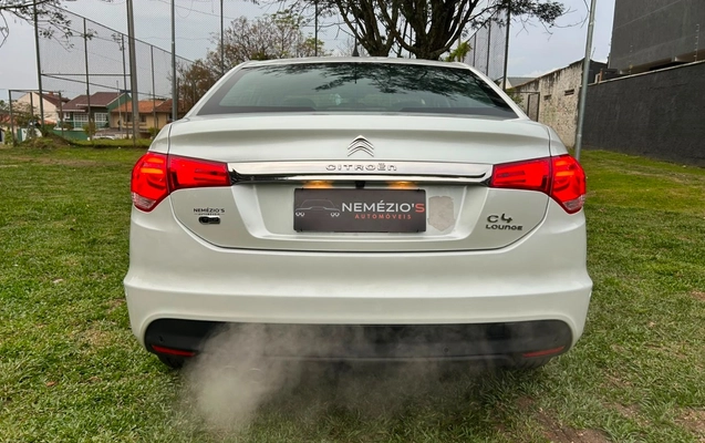 imagem-https://www.socarrao.com.br/sc-vehicle-images-prod/4189474/1790688737369-V2hhdHNBcHAgSW1hZ2UgMjAyNi0wOS0yOSBhdCAxMC4yNC40MCAoMikuanBlZw.jpeg