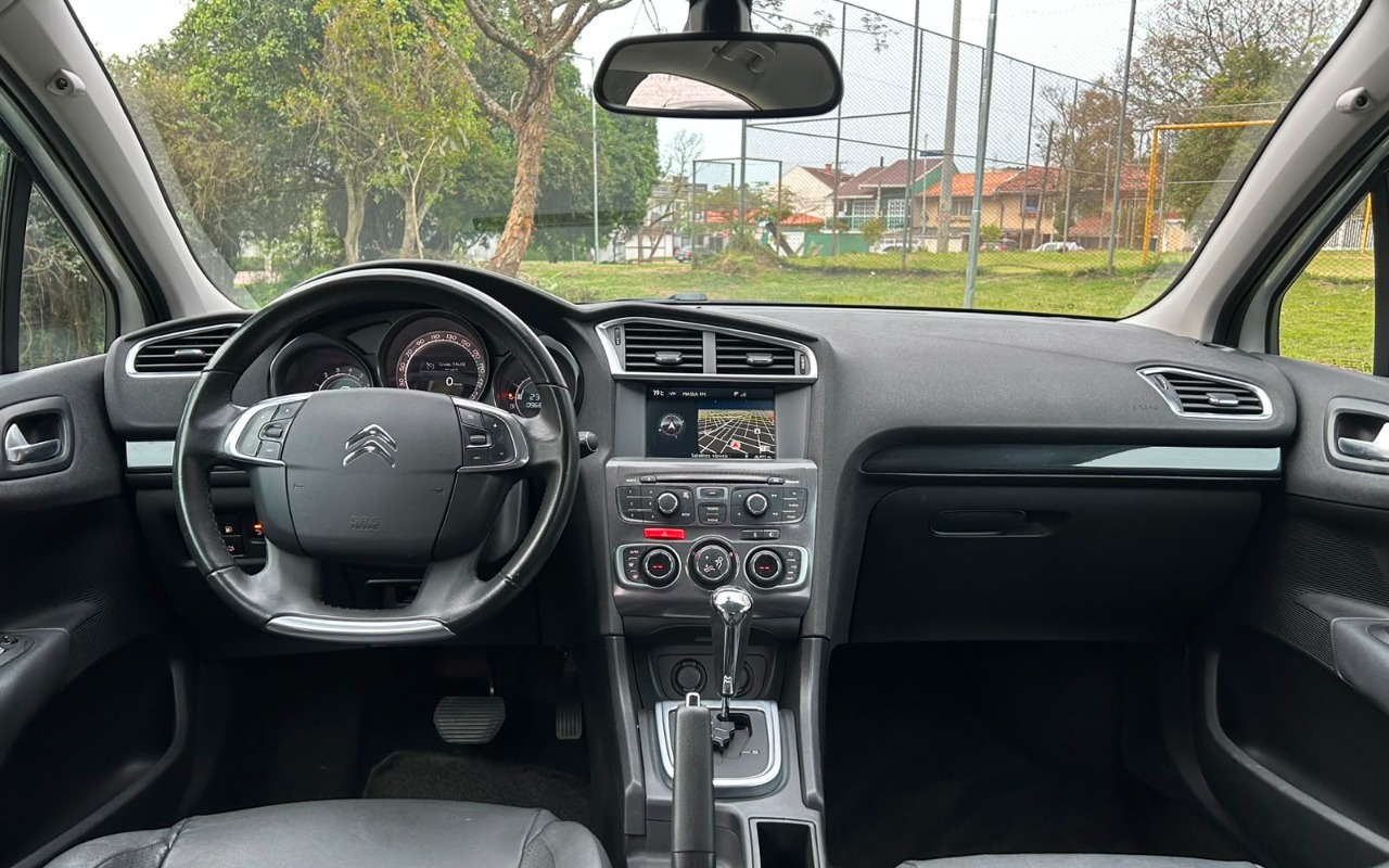 imagem-https://www.socarrao.com.br/sc-vehicle-images-prod/4189474/1790688737581-V2hhdHNBcHAgSW1hZ2UgMjAyNi0wOS0yOSBhdCAxMC4yNi4wNS5qcGVn.jpeg