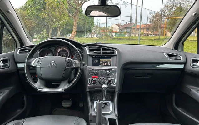 imagem-https://www.socarrao.com.br/sc-vehicle-images-prod/4189474/1790688737581-V2hhdHNBcHAgSW1hZ2UgMjAyNi0wOS0yOSBhdCAxMC4yNi4wNS5qcGVn.jpeg