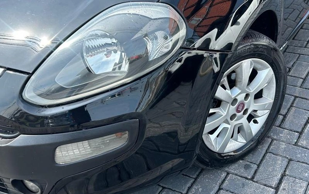 imagem-https://www.socarrao.com.br/sc-vehicle-images-prod/4189493/1790688853407-8516878_12_B_ea9fe20e29.jpeg