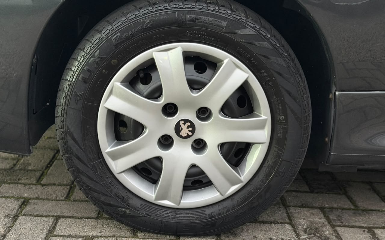 imagem-https://www.socarrao.com.br/sc-vehicle-images-prod/4189820/1790689605776-V2hhdHNBcHAgSW1hZ2UgMjAyNi0wOS0yOSBhdCAxMC4yNi4zNiAoMikuanBlZw.jpeg