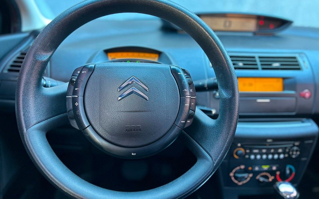 imagem-https://www.socarrao.com.br/sc-vehicle-images-prod/4189824/1790689614876-V2hhdHNBcHAgSW1hZ2UgMjAyNi0wOS0yOSBhdCAxMC40MC40NyAoMSkuanBlZw.jpeg