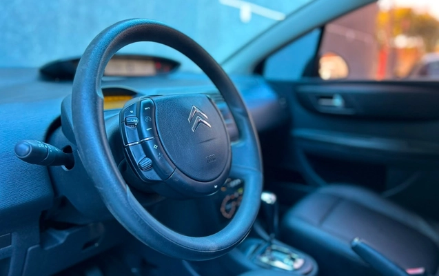 imagem-https://www.socarrao.com.br/sc-vehicle-images-prod/4189824/1790689614969-V2hhdHNBcHAgSW1hZ2UgMjAyNi0wOS0yOSBhdCAxMC40MC40NyAoMikuanBlZw.jpeg