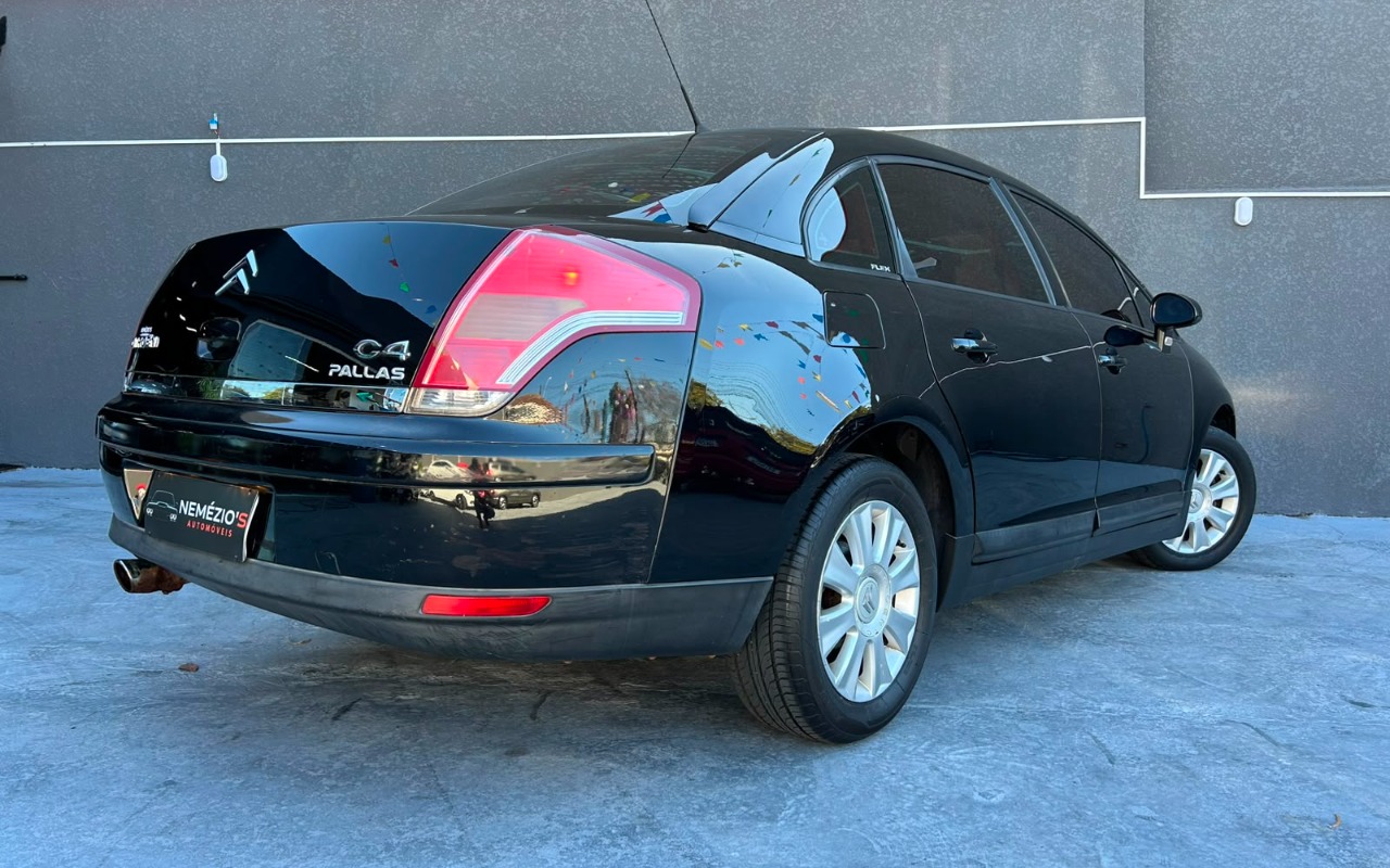imagem-https://www.socarrao.com.br/sc-vehicle-images-prod/4189824/1790689615189-V2hhdHNBcHAgSW1hZ2UgMjAyNi0wOS0yOSBhdCAxMC40MC40Ny5qcGVn.jpeg
