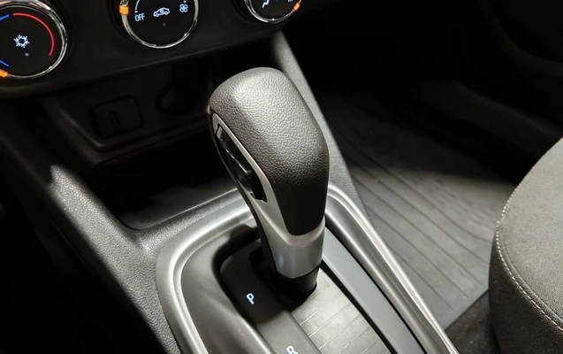 imagem-https://www.socarrao.com.br/sc-vehicle-images-prod/4189847/1791551093440-8zT0hzJ8zdY0OMCyW6x4Q9DFfhKEV4ZW.jpg