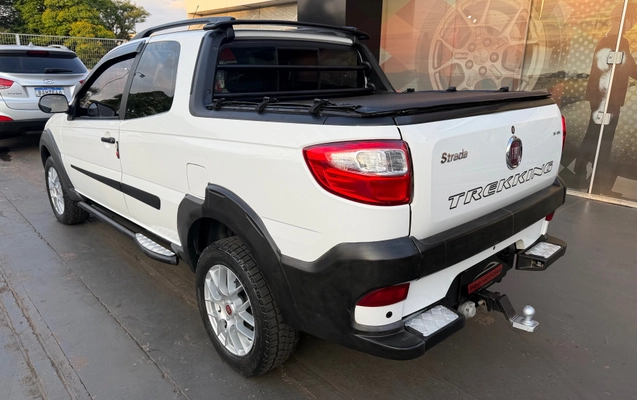 imagem-https://www.socarrao.com.br/sc-vehicle-images-prod/4189860/1790689882513-61060b3e721d45a0a195ec6d8caf5128_1790636563698.jpg