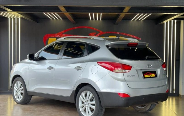 imagem-https://www.socarrao.com.br/sc-vehicle-images-prod/4190603/1790865272949-8523595_6_B_46f4a8663f.jpeg