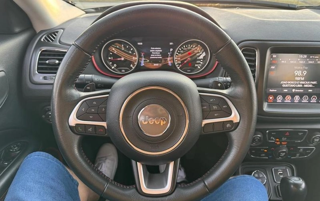imagem-https://www.socarrao.com.br/sc-vehicle-images-prod/4190732/1790962013437-7679936_11_B_4c307218a2.jpeg