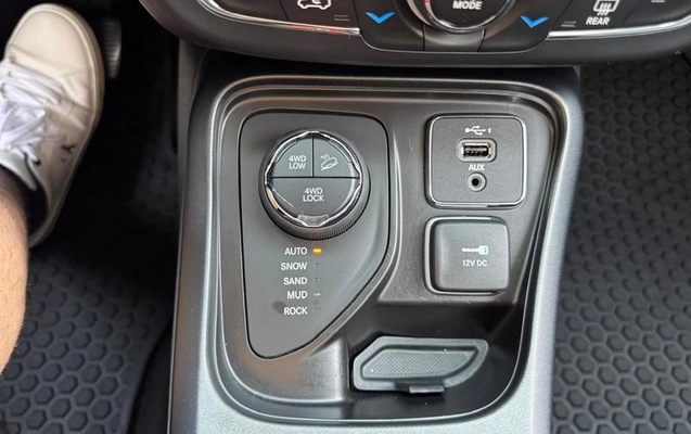 imagem-https://www.socarrao.com.br/sc-vehicle-images-prod/4190732/1790962013445-7679936_17_B_de8a8bc836.jpeg