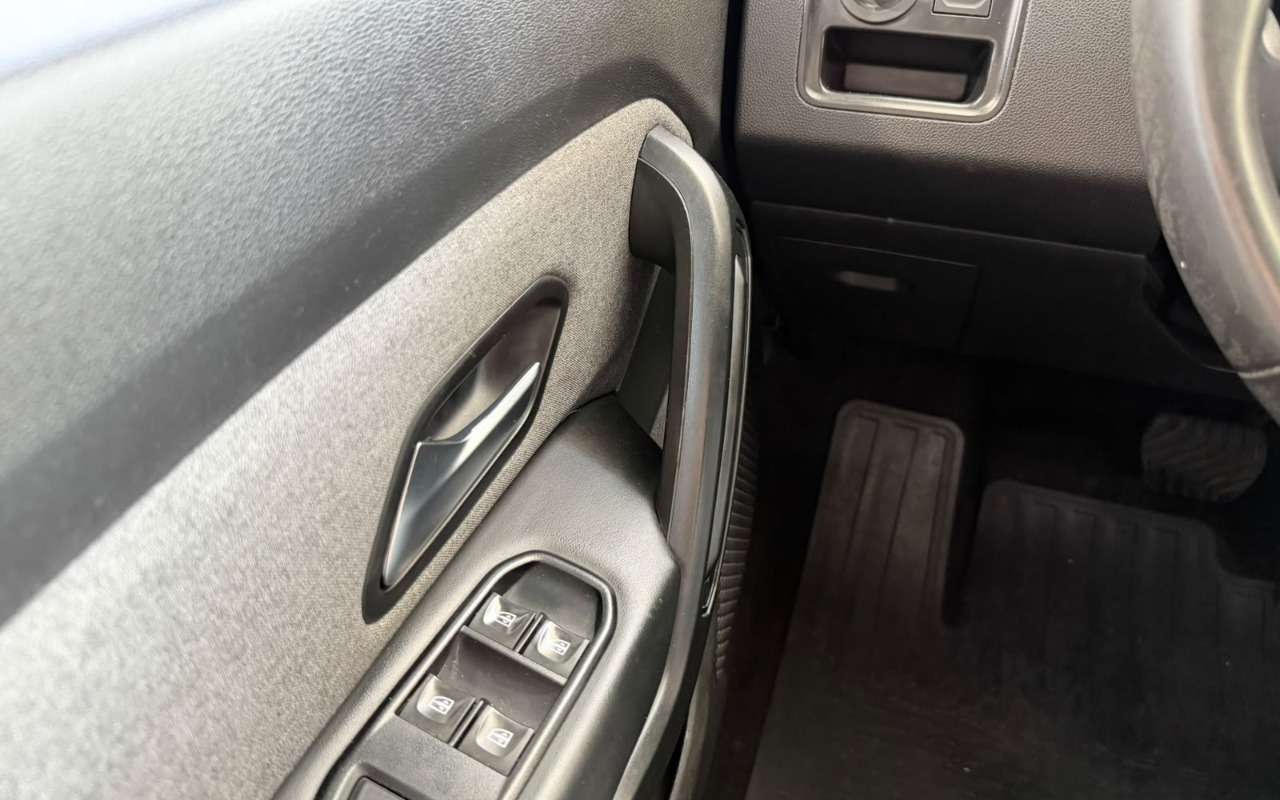 imagem-https://www.socarrao.com.br/sc-vehicle-images-prod/4190914/1790692591878-MTcuanBlZw.jpeg