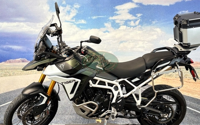 imagem-https://www.socarrao.com.br/sc-vehicle-images-prod/4190953/1790692658204-VElHRVIgOTAwIDIwMjVfMTIuanBn.jpg