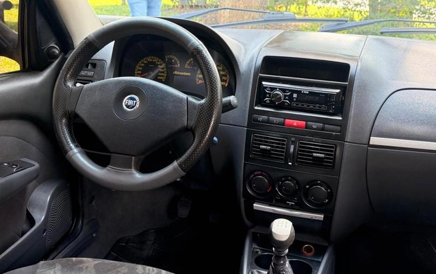 imagem-https://www.socarrao.com.br/sc-vehicle-images-prod/4191652/1790694529028-8524633_1_B_2f40e9c143.jpeg