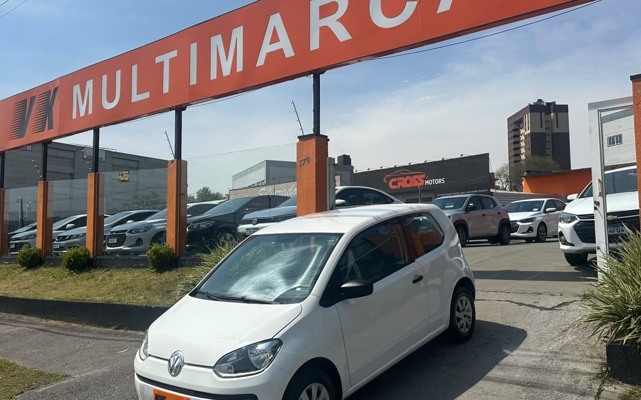 Volkswagen Up! 2015 Branco — foto 1 de 3