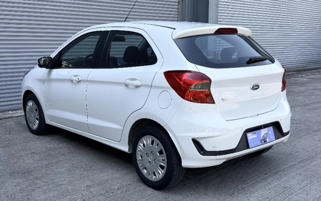 imagem-https://www.socarrao.com.br/sc-vehicle-images-prod/4191939/1790695613860-app-photos-ZpjCJmEAGF4OLLGCtF0MFwdwIa8njUaZ.jpg