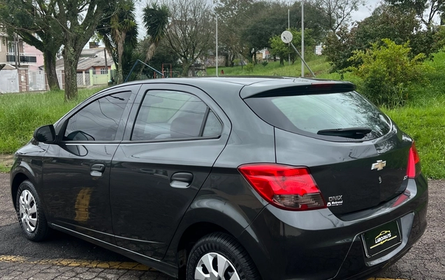 imagem-https://www.socarrao.com.br/sc-vehicle-images-prod/4191941/1790695311549-SU1HXzA1NzYuanBlZw.jpeg