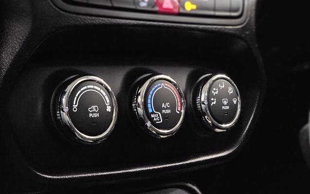 imagem-https://www.socarrao.com.br/sc-vehicle-images-prod/4191942/1790695315999-1_051256.jpg