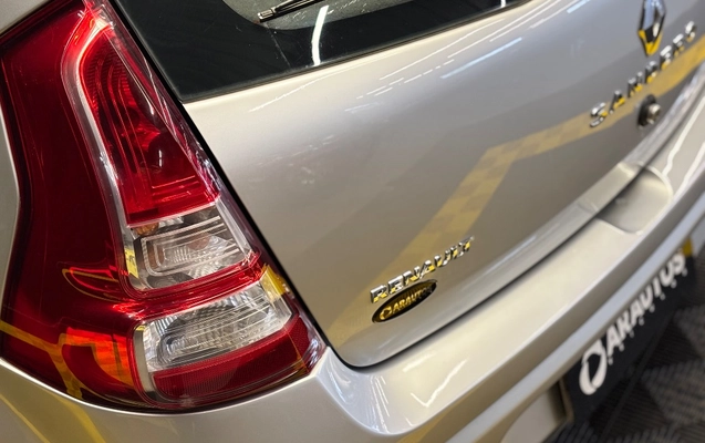 imagem-https://www.socarrao.com.br/sc-vehicle-images-prod/4192330/1790715547338-gb-30cea59.jpeg