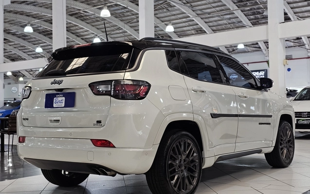 imagem-https://www.socarrao.com.br/sc-vehicle-images-prod/4192777/1790697804660-1_051109.jpg