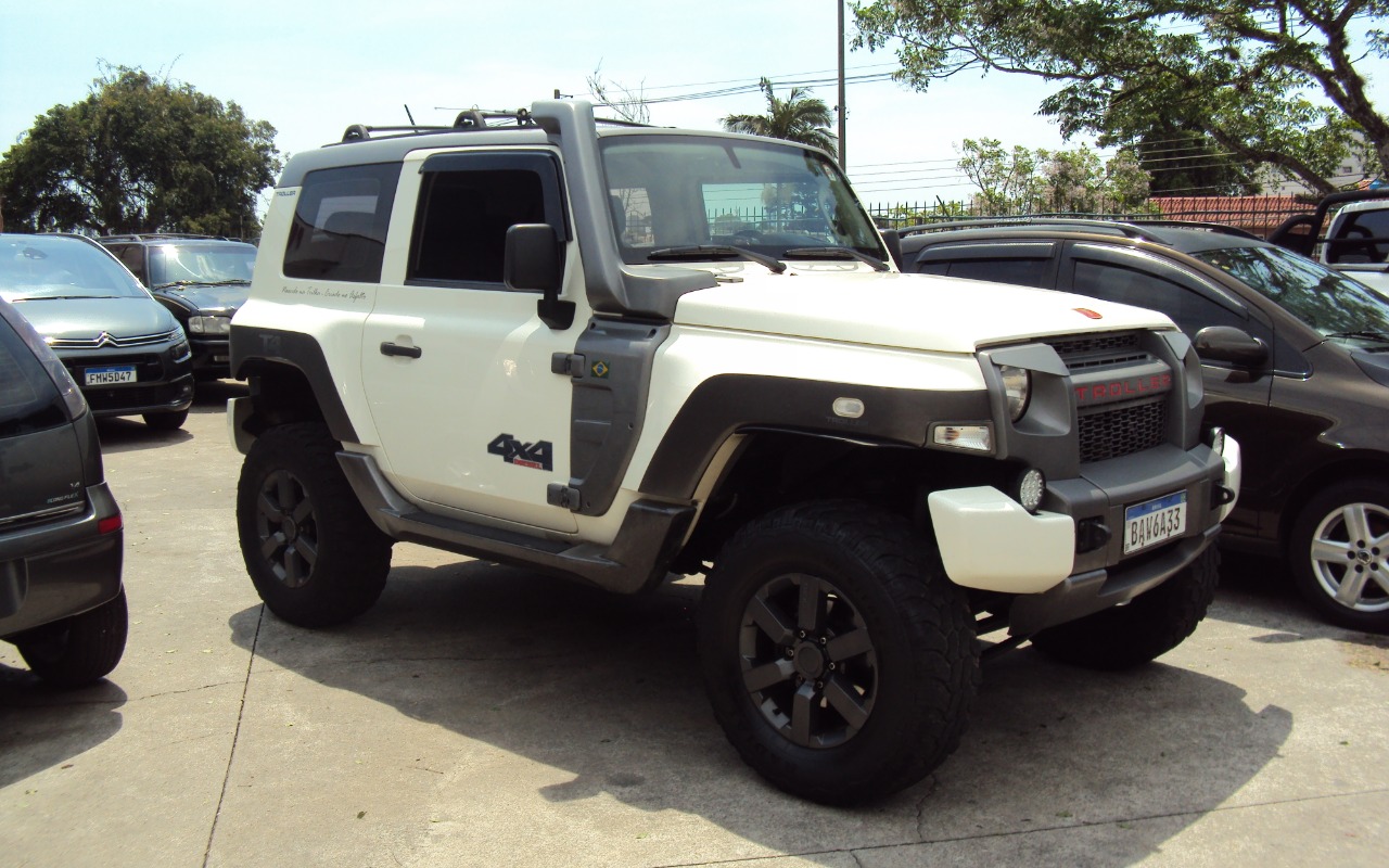 Troller T-4 2016 Branco — foto 1 de 3