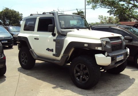 Troller T-4 2016 Branco — foto 1 de 3