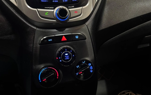 imagem-https://www.socarrao.com.br/sc-vehicle-images-prod/4193105/1790698692548-SHl1bmRhaSBIQjIwIDEuNiBDb21mb3J0IENvbXBsZXRvIDIwMTUgU3RlaW5iYWNoIE11bHRpbWFyY2FzIGVtIFNhbnRvIEFtYXJvIGRhIEltcGVyYXRyaXogU0MgMTMuanBlZw.jpeg