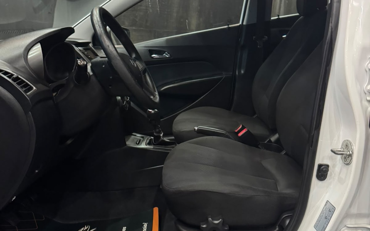imagem-https://www.socarrao.com.br/sc-vehicle-images-prod/4193105/1790698692642-SHl1bmRhaSBIQjIwIDEuNiBDb21mb3J0IENvbXBsZXRvIDIwMTUgU3RlaW5iYWNoIE11bHRpbWFyY2FzIGVtIFNhbnRvIEFtYXJvIGRhIEltcGVyYXRyaXogU0MgMTQuanBlZw.jpeg
