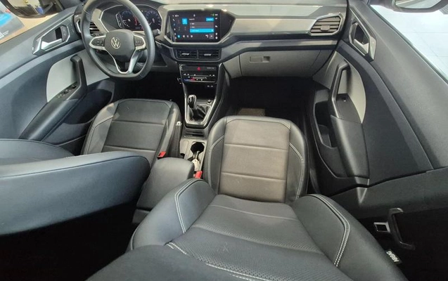 imagem-https://www.socarrao.com.br/sc-vehicle-images-prod/4193181/1790698899786-8512026_8_B_7f7cedca0e.jpeg