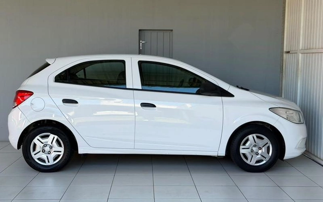 imagem-https://www.socarrao.com.br/sc-vehicle-images-prod/4193745/1790700525903-8525151_14_B_46022f6d72.jpeg