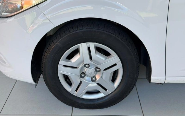imagem-https://www.socarrao.com.br/sc-vehicle-images-prod/4193745/1790700525928-8525151_3_B_84e58cf243.jpeg