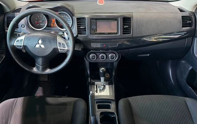 imagem-https://www.socarrao.com.br/sc-vehicle-images-prod/4194042/1790701374993-47df07ec-9336-4fe5-b668-847713d36ce8.jpg