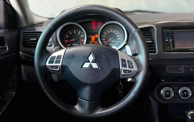 imagem-https://www.socarrao.com.br/sc-vehicle-images-prod/4194042/1790701374994-b35bb631-43fe-4819-9de1-95f40a4ae2df.jpg