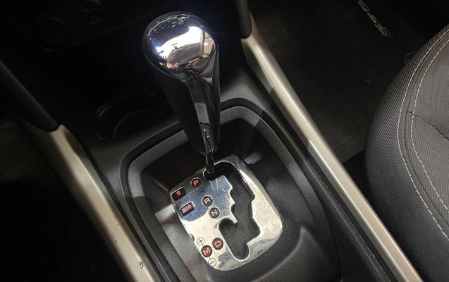 imagem-https://www.socarrao.com.br/sc-vehicle-images-prod/4194248/1790770622684-8522817_13_B_62c3ec925b.jpeg