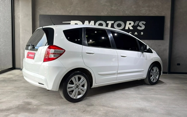 imagem-https://www.socarrao.com.br/sc-vehicle-images-prod/4194260/1790701930764-d2fe19fb-44c8-464a-9158-ba6e3aec5b58.jpg