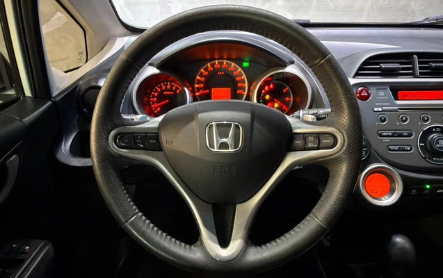 imagem-https://www.socarrao.com.br/sc-vehicle-images-prod/4194260/1790701930766-b8e078f6-fc35-4b76-a90e-0c253c4dd06c.jpg